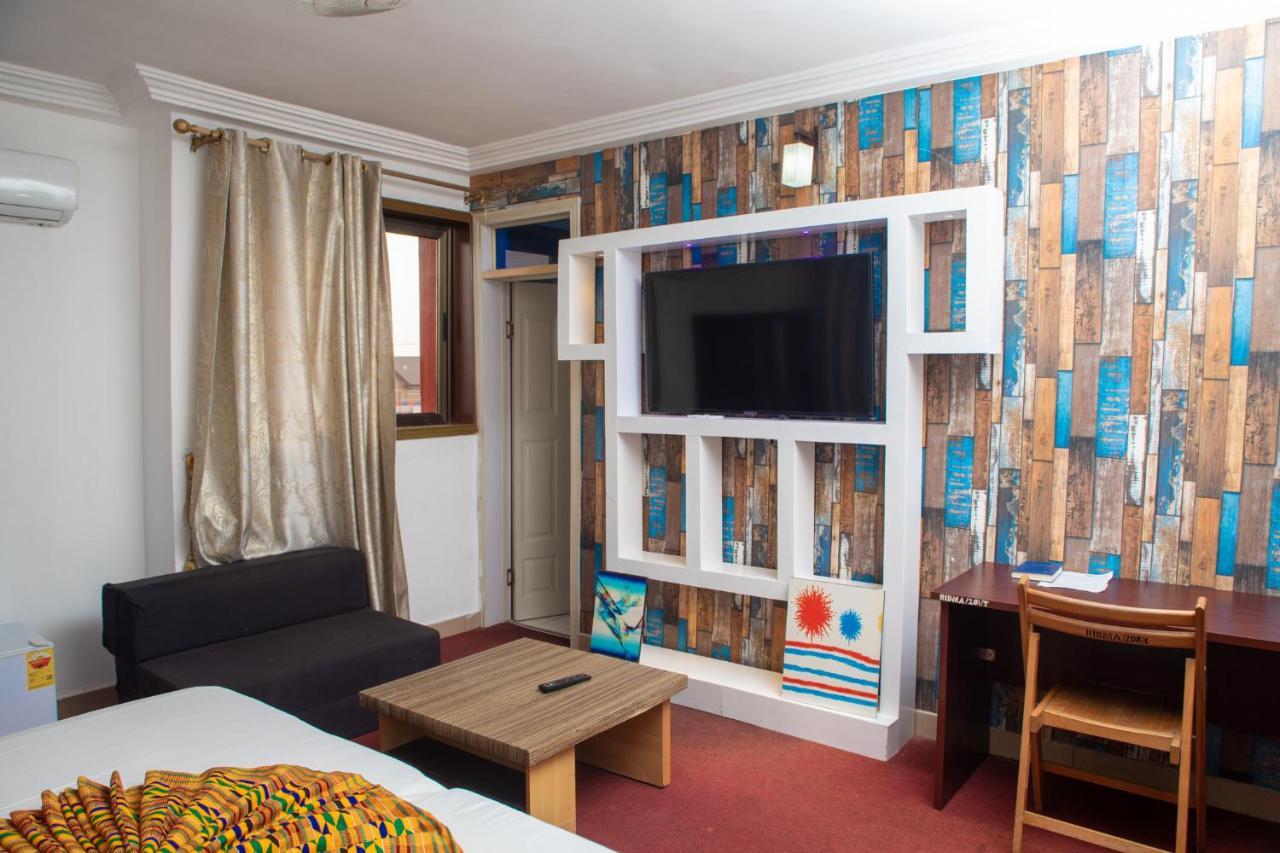 Ridma Hotel Gbawe Exterior photo
