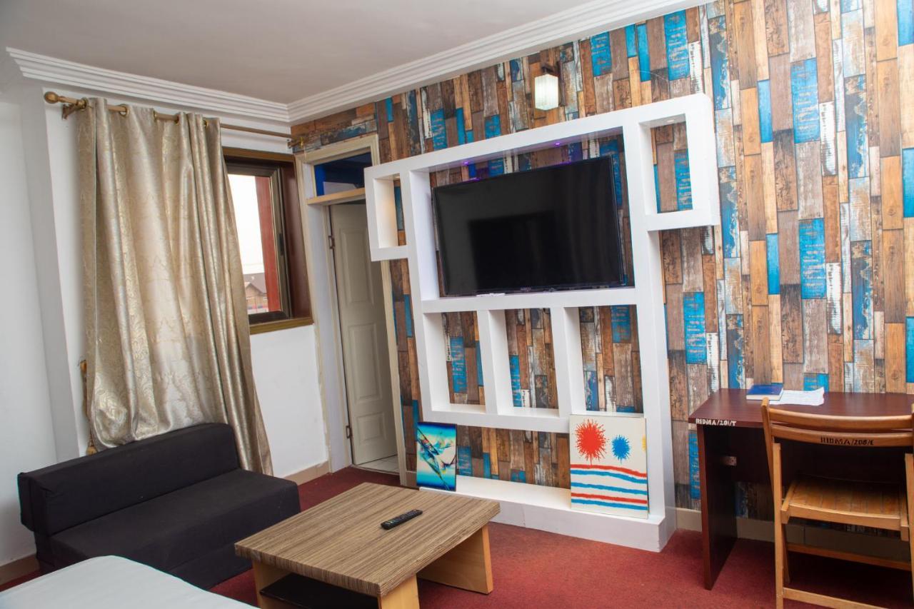 Ridma Hotel Gbawe Exterior photo